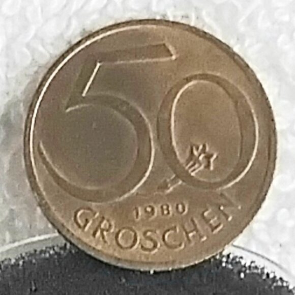Circulated 1980 Austria 50 Groschen Republik O'Sterreich made of Alum/Bronze!! - Picture 1 of 3